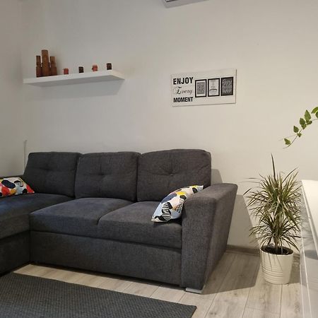 Apartments Dora Crikvenica Eksteriør billede
