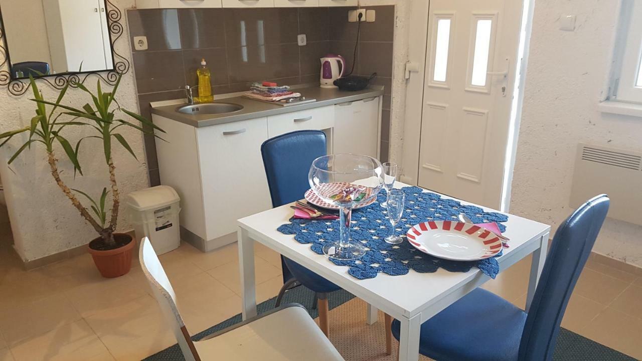 Apartments Dora Crikvenica Eksteriør billede